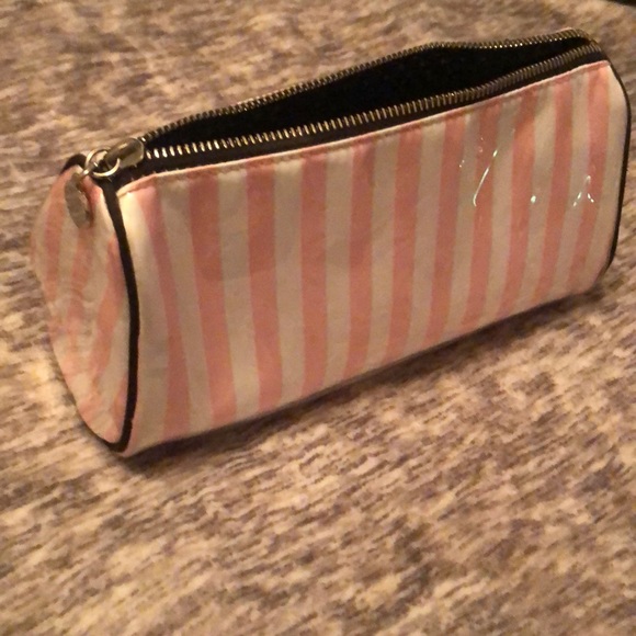 Victoria’s Secret bag - Picture 3 of 4